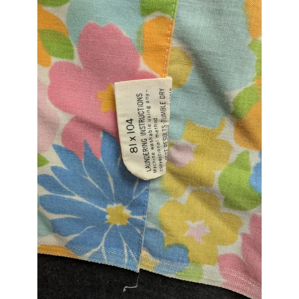 Vintage 1970s Dantrel Muslin Dan River Pastel Floral Flat Sheet Granny Fabric
